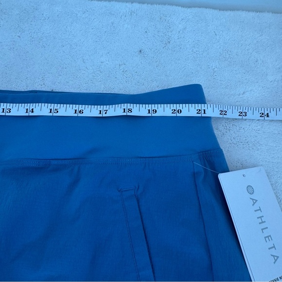 ATHLETA Trekkie North Shorts - Women's size 20 - Picture 9 of 11